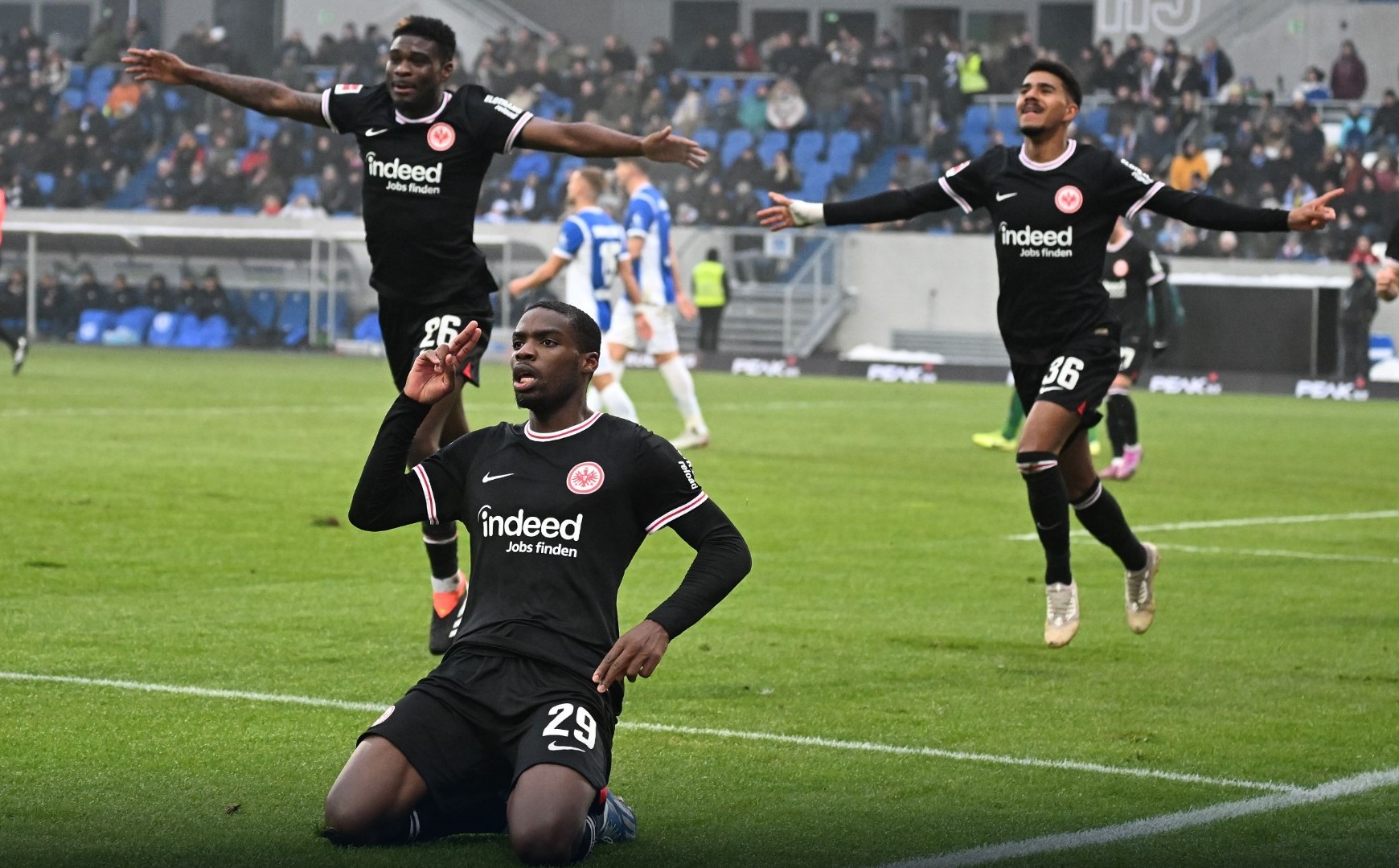 Nhận định Besiktas vs Frankfurt 2h00 ngày 4/10 Vòng bảng Europa League